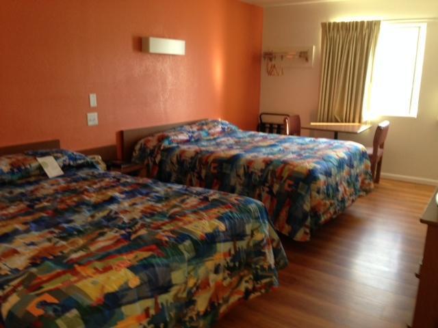 Rodeway Inn Emporia Quarto foto